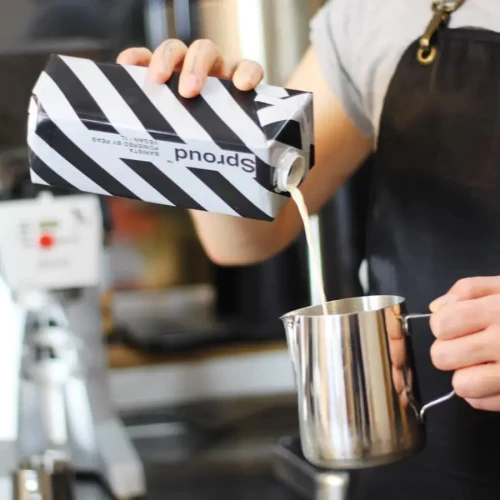 Sproud pea drink barista | CoffeeLove