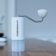 Comandante C40 MK4 Nitro-Blade Snowy White | CoffeeLove