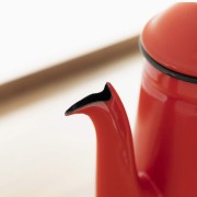 Kalita Enamel Pot Kettle 1.0 l Red | CoffeeLove