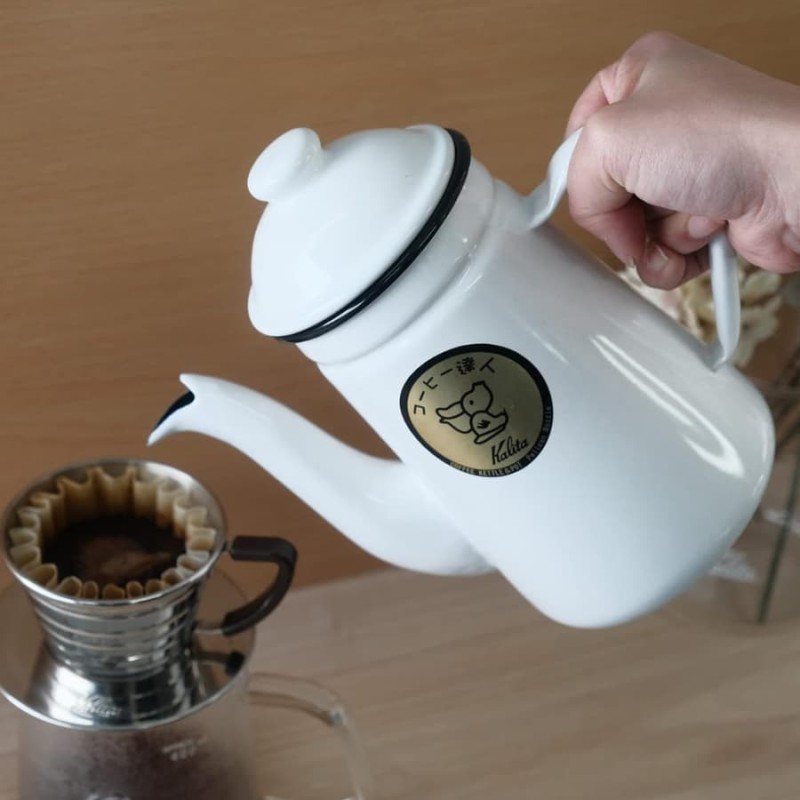 Kalita Enamel Pot Kettle 1.0 l White | CoffeeLove