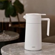 Hario Serwer Termiczny 600 ml biały – dzbanek próżniowy | CoffeeLove