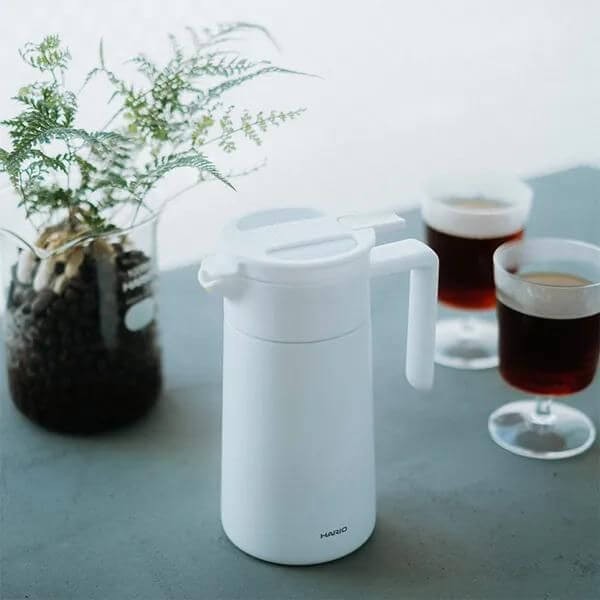 Hario Serwer Termiczny 600 ml biały – dzbanek próżniowy | CoffeeLove