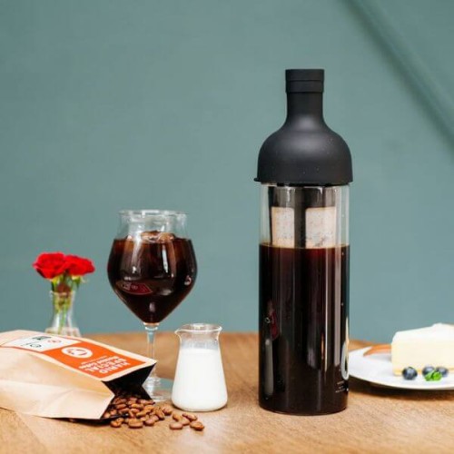 Hario Filter-In Coffee Bottle 650 ml black | CoffeeLove
