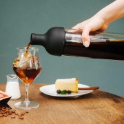 Hario Filter-In Coffee Bottle 650 ml black | CoffeeLove