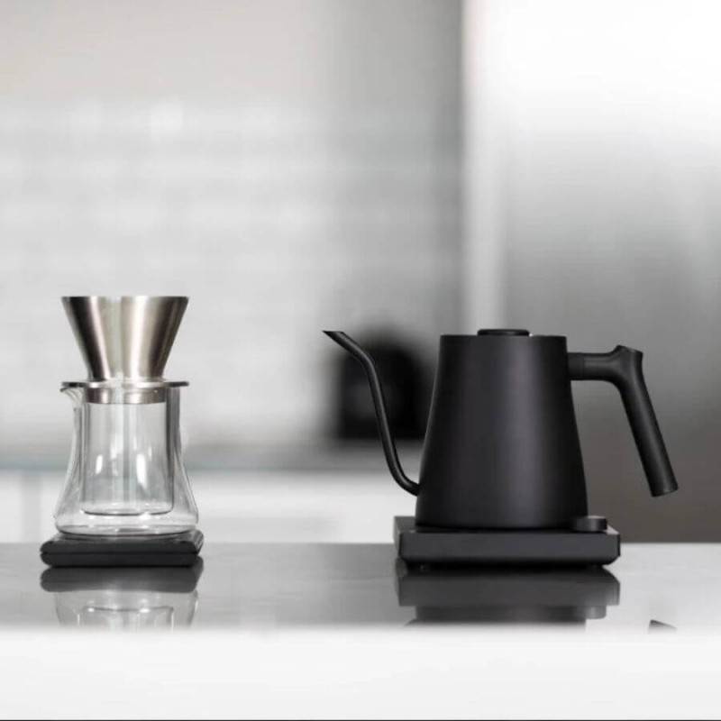 Varia AURA Kettle czarny 0,8 l | CoffeeLove