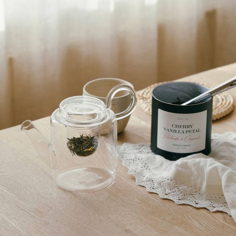 Teministeriet Cherry Vanilla Petal Fairtrade 100 g | CoffeeLove