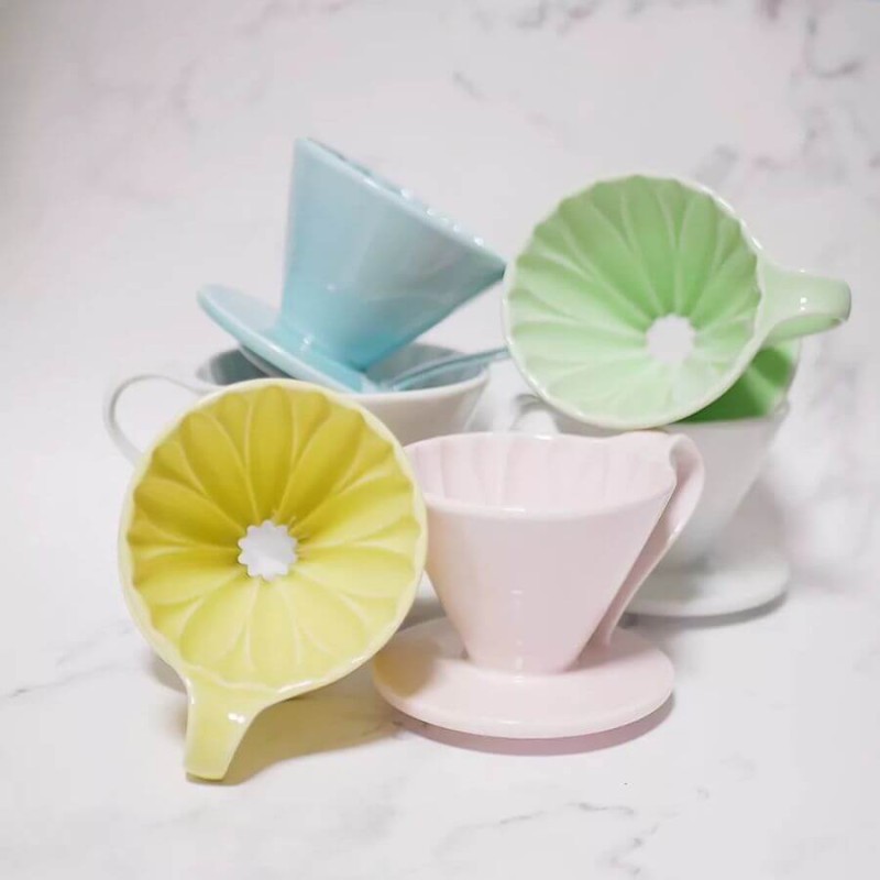 Cafec Arita Ware Flower Dripper | CoffeeLove