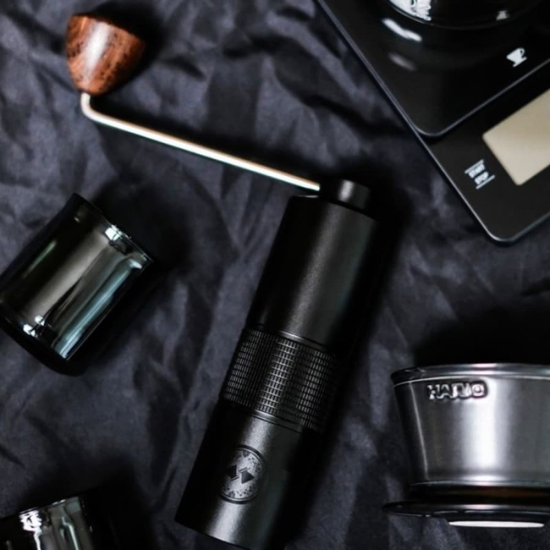 Hario Kabuto młynek ręczny żarnowy | CoffeeLove