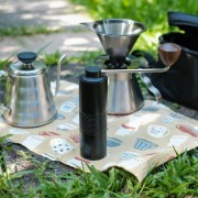 Hario Kabuto młynek ręczny żarnowy | CoffeeLove