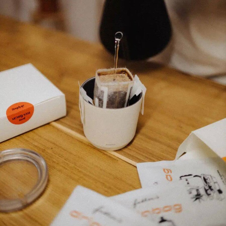 Father's Coffee Kolumbia El Embrujo Drip Bag 5x12 g | CoffeeLove