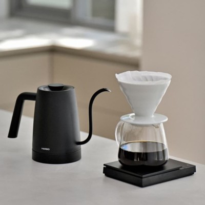 Hario Lyra Czajnik Elektryczny 800 ml czarny | CoffeeLove