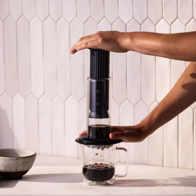 AeroPress Premium Black | CoffeeLove