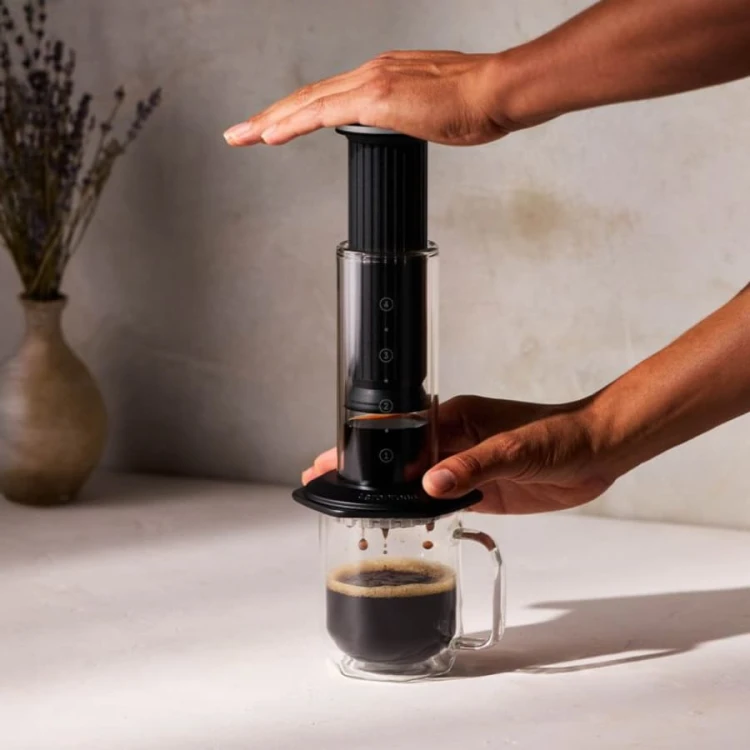 AeroPress Premium Black | CoffeeLove