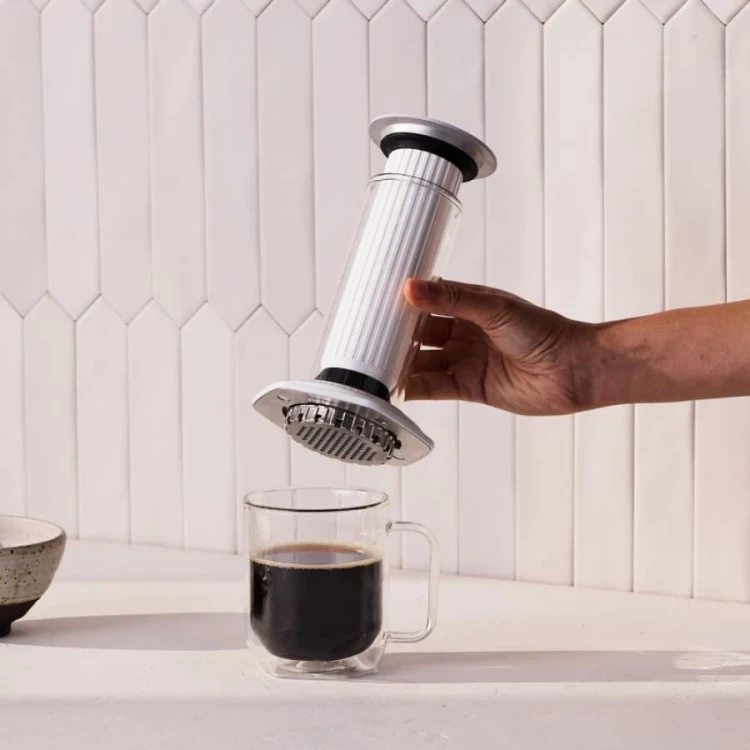 AeroPress Premium White | CoffeeLove