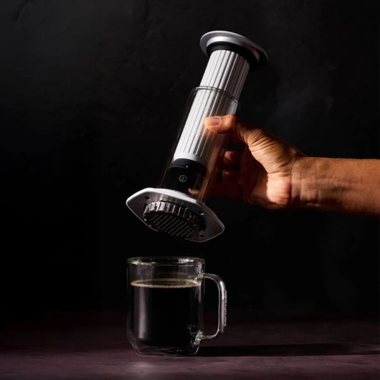 AeroPress Premium White | CoffeeLove
