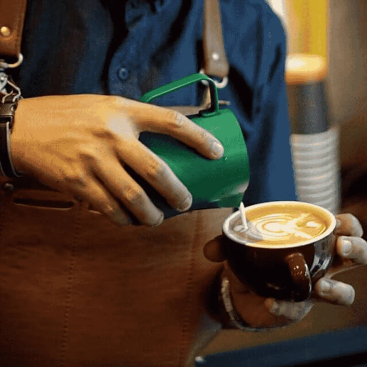 Rhino Coffee Gear dzbanek do mleka zielony 600 ml | CoffeeLove