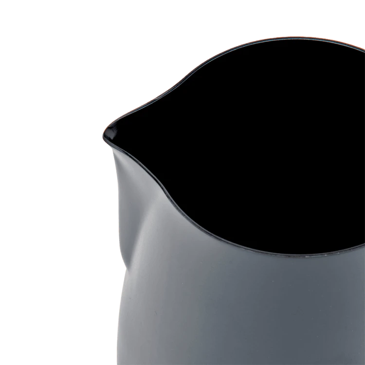 Rhino Coffee Gear dzbanek do mleka czarny 950 ml | CoffeeLove