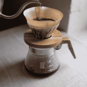 Hario dripper szklany Olive Wood V60-01 | CoffeeLove