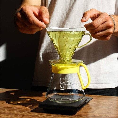 Hario V60 Dripper Server Set 02 Sunflower Yellow | CoffeeLove