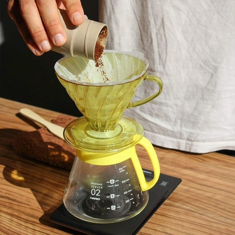 Hario V60 Dripper Server Set 02 Sunflower Yellow | CoffeeLove