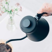 Hario Fit V60 Drip Kettle Black 1,2 l Czajnik | CoffeeLove