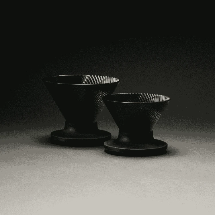 Hario V60-01 Dripper tritanowy NEO czarny | CoffeeLove