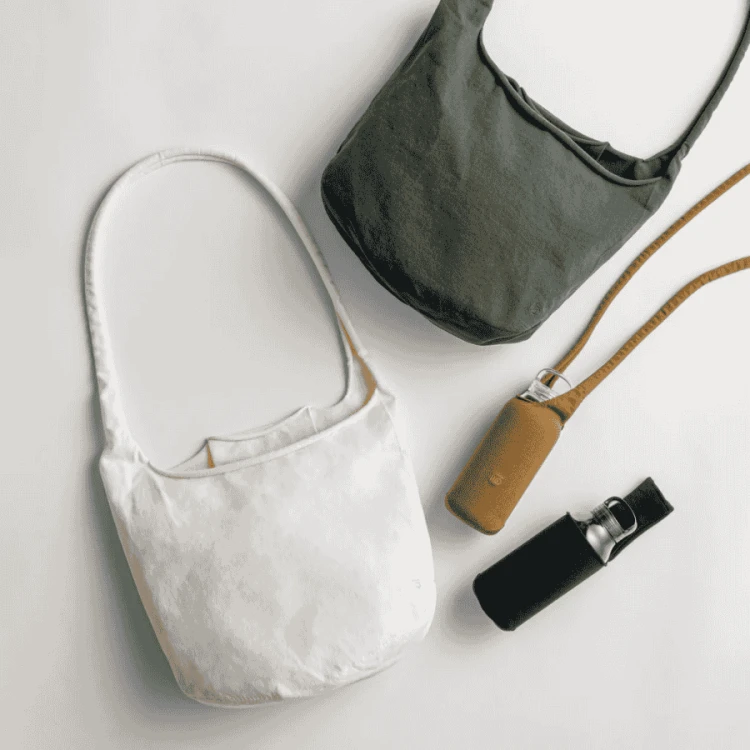 Kinto Futo bottle sling bag black | CoffeeLove