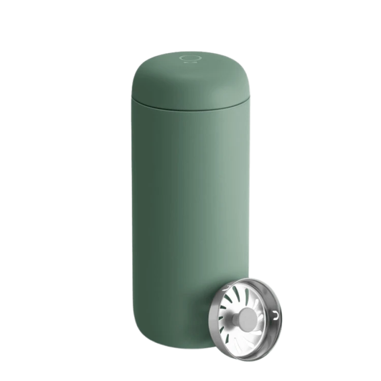 Fellow Carter Move Mug Smoke Green kubek termiczny 473 ml | CoffeeLove