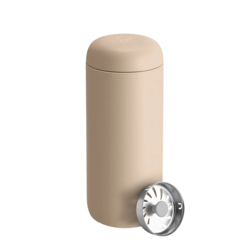 Fellow Carter Move Mug Sand Dune kubek termiczny 473 ml | CoffeeLove