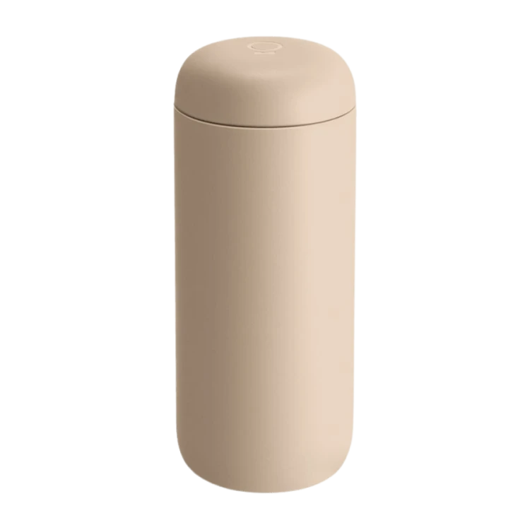 Fellow Carter Move Mug Sand Dune kubek termiczny 473 ml | CoffeeLove