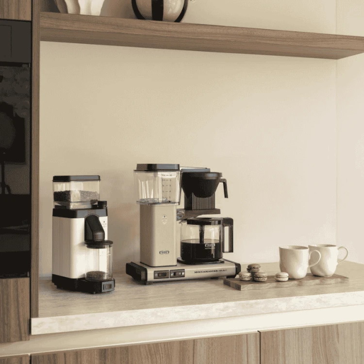 Moccamaster Select Sandstone | CoffeeLove