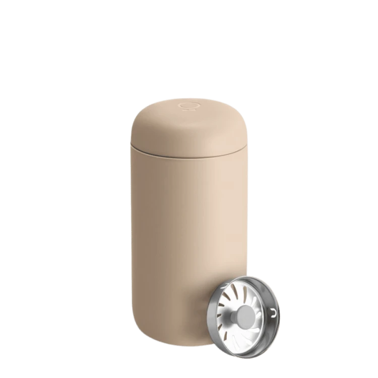 Fellow Carter Move Mug Sand Dune kubek termiczny 355 ml | CoffeeLove