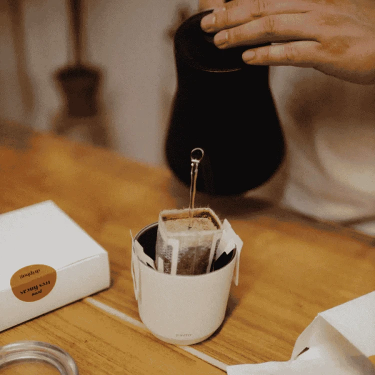 Father's Coffee Kolumbia Inza Drip Coffee Bag 5 saszetek x 12 g | CoffeeLove