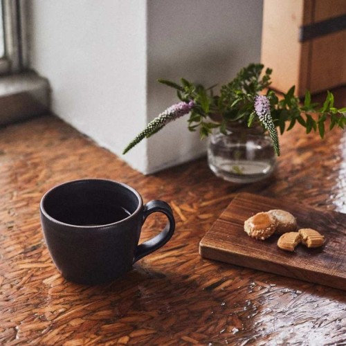 Kinto Terra Mug czarny 300 ml | CoffeeLove