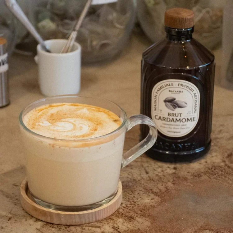 Bacanha syrop o smaku kardamonowym 400 ml | CoffeeLove