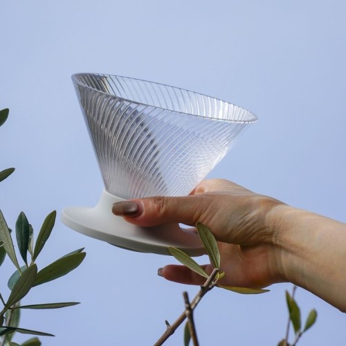 Hario NEO V60-02 - dripper tritanowy (rozmiar 02) transparentny | CoffeeLove