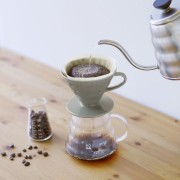Hario dripper V60-02 szary | CoffeeLove